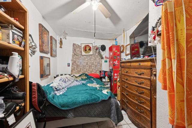 1018 Gilman Ave, San Francisco CA: https://media.crmls.org/mediaz/cfc46998-ac03-4f7f-a8c1-098c17c0bb02.jpg