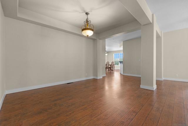 16725 Harrison Park Trail, Julian CA: https://media.crmls.org/mediaz/cfc475e4-fa28-44b1-a124-99a39f0cbe57.jpg