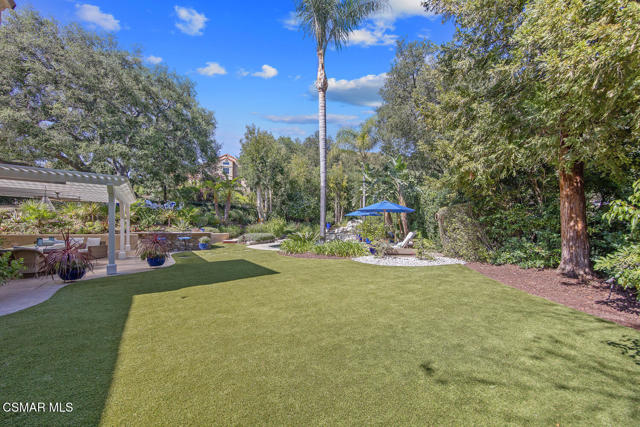 1732 Crooked Trail Place, Westlake Village CA: https://media.crmls.org/mediaz/cfc4d886-9ec6-49c5-a1be-046417d19109.jpg