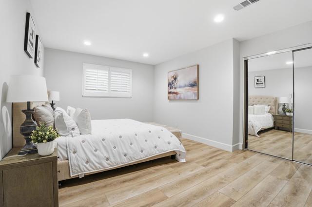 11383 Stonecress Avenue, Fountain Valley CA: https://media.crmls.org/mediaz/cfc50ec0-35f4-4734-a7ab-ce2c9d927403.jpg