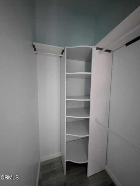 2220 Joyce Place, Oxnard CA: https://media.crmls.org/mediaz/cfc65815-db06-4dcf-8b90-84ee867ae025.jpg