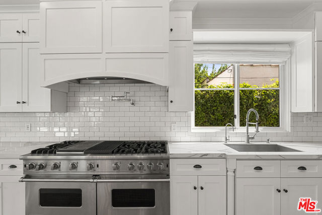 530 N Alta Vista Boulevard, Los Angeles CA: https://media.crmls.org/mediaz/cfc6fe26-2259-4682-aed7-184378798d9b.jpg