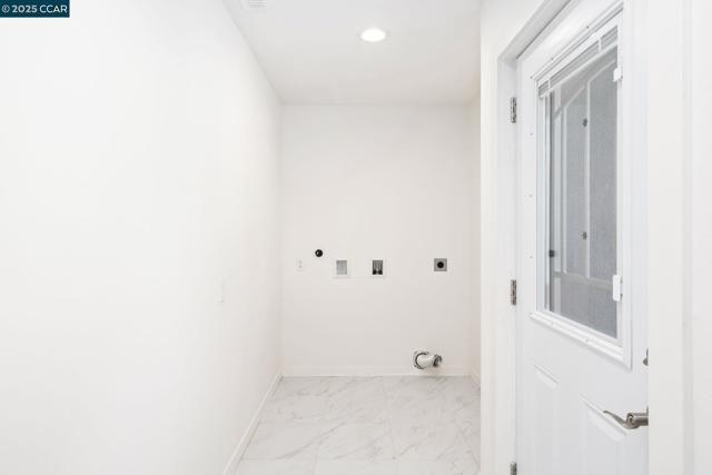 3225 Cowell Rd, Concord CA: https://media.crmls.org/mediaz/cfc732b4-b93a-44fb-8fbc-cd1dd4d555f2.jpg