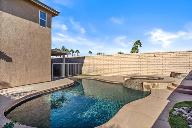 Image 44 of 53 For 82688 Mandrone Drive