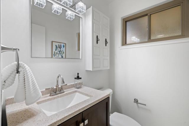 1425 Cedar Place, Los Altos CA: https://media.crmls.org/mediaz/cfc754ae-ffb0-4f0e-a66f-161db41bf924.jpg