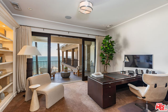 22368 Pacific Coast Highway, Malibu CA: https://media.crmls.org/mediaz/cfc7b167-0125-404c-95f7-b65cf5853c7d.jpg