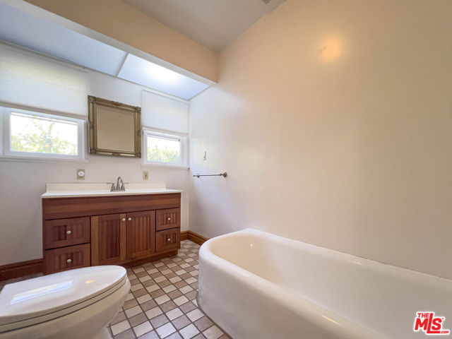 1119 Geneva Street, Glendale CA: https://media.crmls.org/mediaz/cfc858b5-d453-40c0-ad62-2f8244d2be06.jpg
