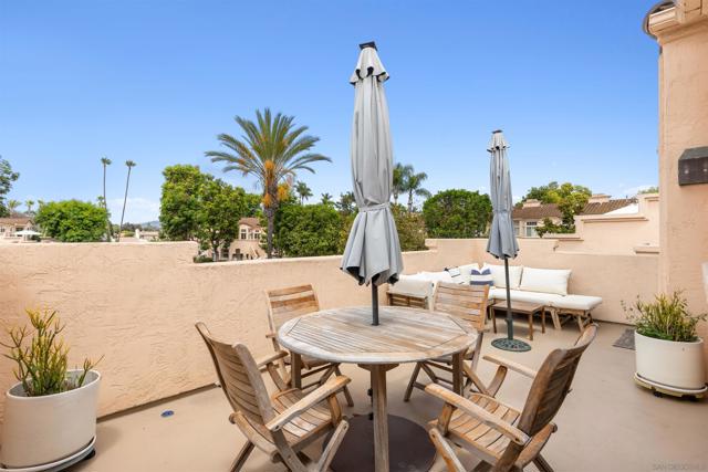 5609 Avenida De Parque, Rancho Santa Fe CA: https://media.crmls.org/mediaz/cfc9db04-55ec-46c6-a916-3dc31b3cb828.jpg
