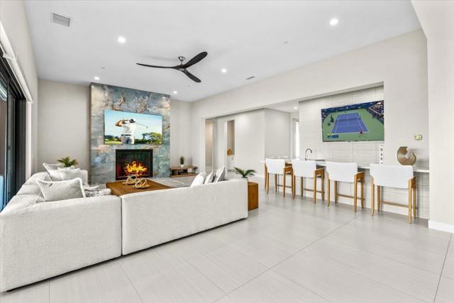 57870 Stone Creek W Trail, La Quinta CA: https://media.crmls.org/mediaz/cfc9e516-5ad4-4c22-9124-b76e4c77b254.jpg