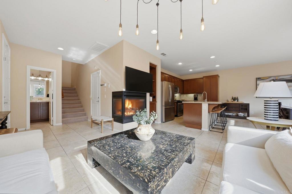2212 Laramie Way - photo 4