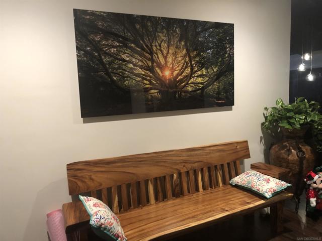 1153 Crest Dr, Encinitas CA: https://media.crmls.org/mediaz/cfcb788d-f6d1-4acf-9769-737ad21b68da.jpg