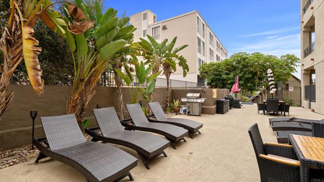 2445 Brant Street, San Diego CA: https://media.crmls.org/mediaz/cfcbc085-3a5e-42a5-9d02-12587acffa80.jpg
