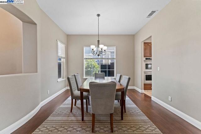 907 MAGGIORE LANE, Manteca CA: https://media.crmls.org/mediaz/cfcbeb77-58c6-4d54-a0d7-376d3230d17b.jpg