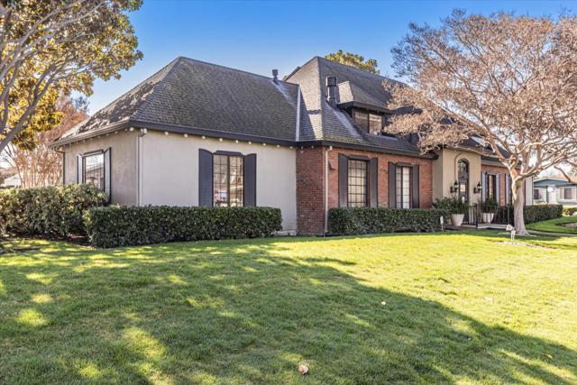 690 Persian Drive, Sunnyvale CA: https://media.crmls.org/mediaz/cfccc3ac-281d-435d-a1ae-328db4e4b313.jpg