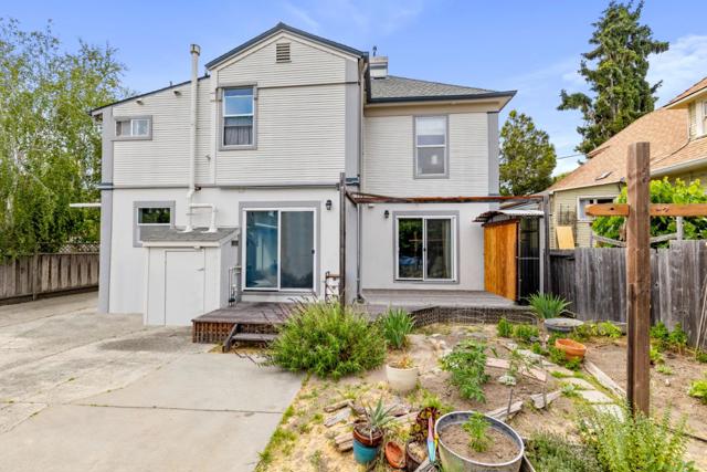 129 Sunnyside Avenue, Santa Cruz CA: https://media.crmls.org/mediaz/cfcceebe-ad4b-44e9-a118-e52e7c2e9012.jpg