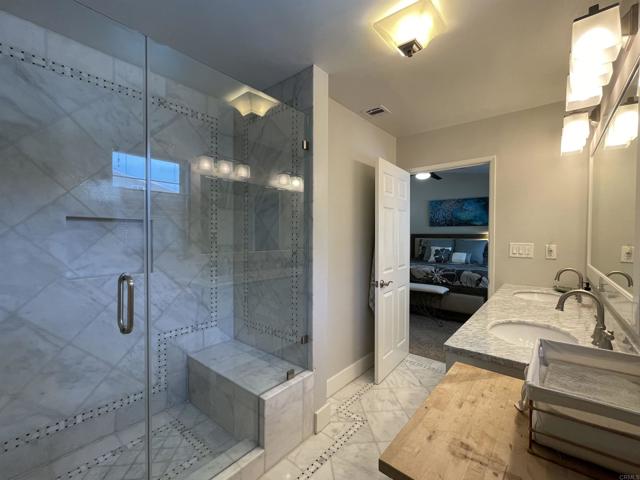 Detail Gallery Image 27 of 56 For 6860 Whitaker Ave, Lake Balboa,  CA 91406 - 3 Beds | 2 Baths