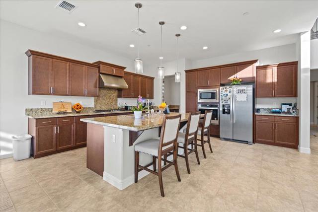 3013 Arido Way, Marina CA: https://media.crmls.org/mediaz/cfcdbe19-7013-40a3-a019-38dfa08f7ffc.jpg