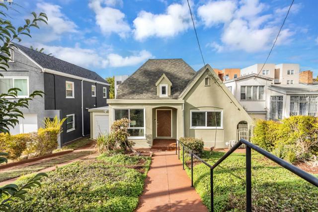 Image 1 of 32 For 2429 9th Ave