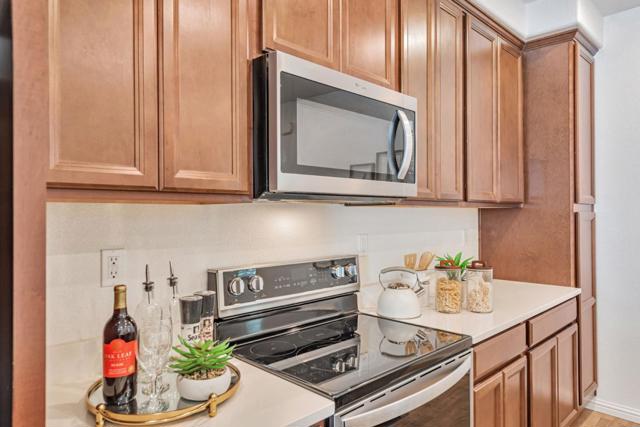 588 Apricot Way, San Jose CA: https://media.crmls.org/mediaz/cfce8127-9689-49ea-b487-a374bb35e699.jpg