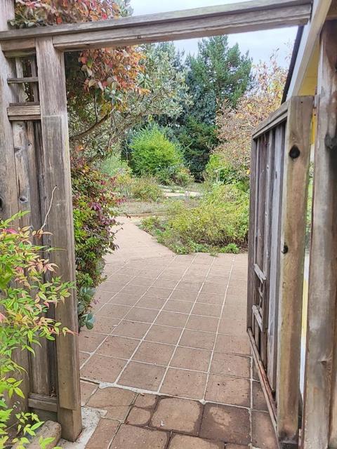 3360 Merrill Road, Aptos CA: https://media.crmls.org/mediaz/cfd06e3a-72b2-435a-a098-212bdecc809b.jpg