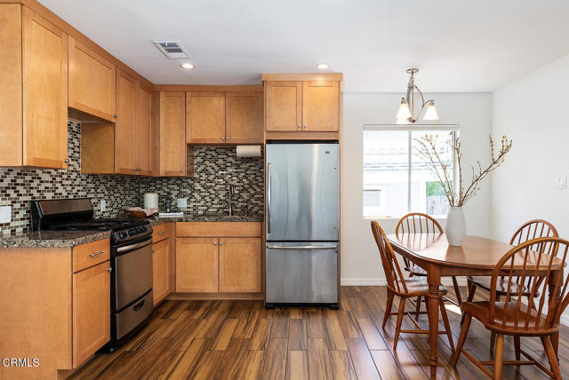 Detail Gallery Image 37 of 44 For 3600 Buena Vista Ave, Glendale,  CA 91208 - 3 Beds | 2/1 Baths