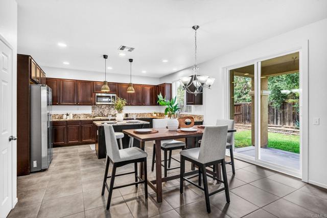 Detail Gallery Image 9 of 40 For 46755 Peach Tree St, Temecula,  CA 92592 - 4 Beds | 2/1 Baths