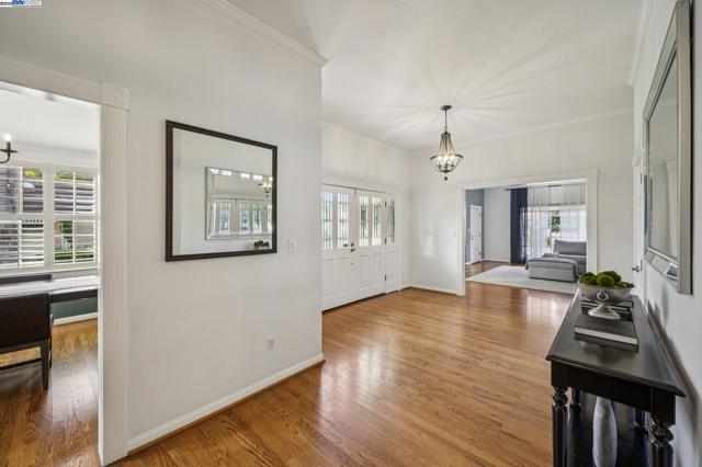 3801 Mohr Ave, Pleasanton CA: https://media.crmls.org/mediaz/cfd452d1-4d18-4a91-aba1-fe4ff2eb20b7.jpg