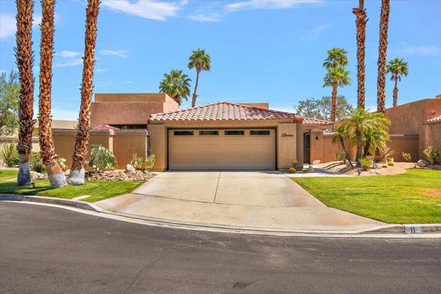 11 Vista Loma Drive, Rancho Mirage CA: https://media.crmls.org/mediaz/cfd6a8b3-ea0c-4fbd-bc28-24193669170f.jpg
