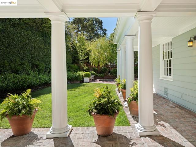 120 Hazel Ln, Piedmont CA: https://media.crmls.org/mediaz/cfd71072-711f-47cc-8892-65c6f1904ffc.jpg