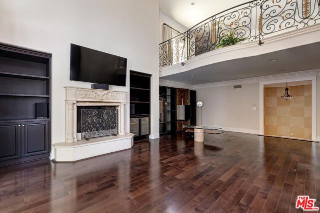 732 Saint Katherine Drive, La Canada Flintridge CA: https://media.crmls.org/mediaz/cfd72a6b-97c4-4f68-8f36-2792478658a2.jpg