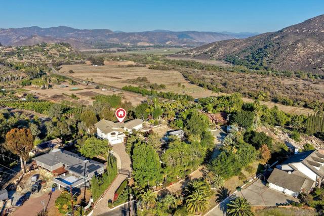 2848 Sunset Hills, Escondido CA: https://media.crmls.org/mediaz/cfd92c1e-8e58-4a25-914e-92607beb4a23.jpg