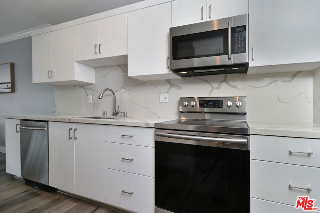 Drew Fenton | 2345 Roscomare Road Los Angeles CA | MLS: 7357472