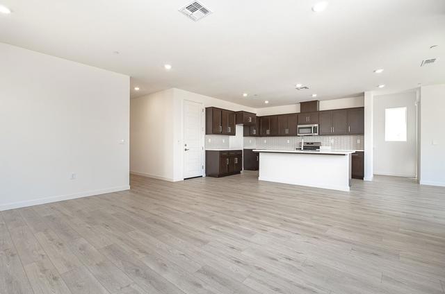 16013 Testarossa Street, Lathrop CA: https://media.crmls.org/mediaz/cfd9f565-c882-4e84-b22a-f4f4ccb3f5ff.jpg
