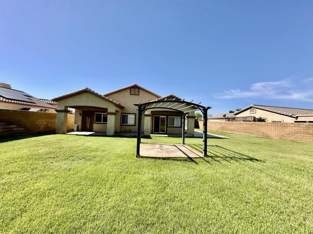 3827 Sandy Point Drive, Blythe CA: https://media.crmls.org/mediaz/cfda3619-1606-4b14-aeda-3a606b25269d.jpg