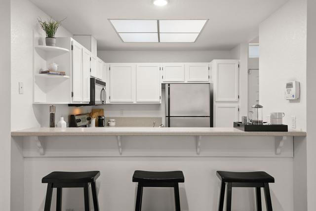 1648 Parkview Green Circle, San Jose CA: https://media.crmls.org/mediaz/cfdaa83b-d001-4ade-899f-0efca58057e4.jpg