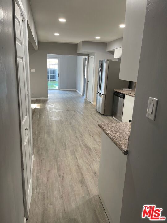 15013 Hartsook Street, Sherman Oaks CA: https://media.crmls.org/mediaz/cfdb2649-7327-475d-9c54-866ad5a6b894.jpg