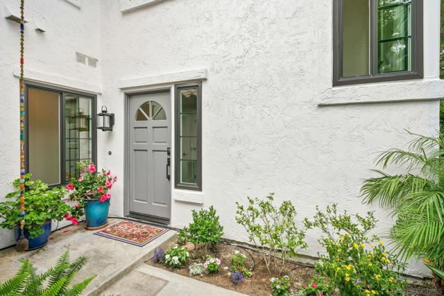 3458 Voyager Cir, San Diego CA: https://media.crmls.org/mediaz/cfdb427c-0d76-44b3-be8f-a8cd48b2fecc.jpg