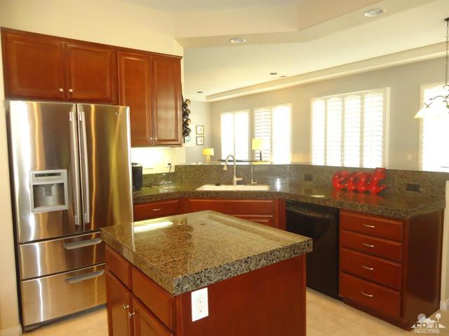 43541 Parkway Esplanade E, La Quinta CA: https://media.crmls.org/mediaz/cfdbdf25-44ba-4c96-bb06-896da6c0314b.jpg