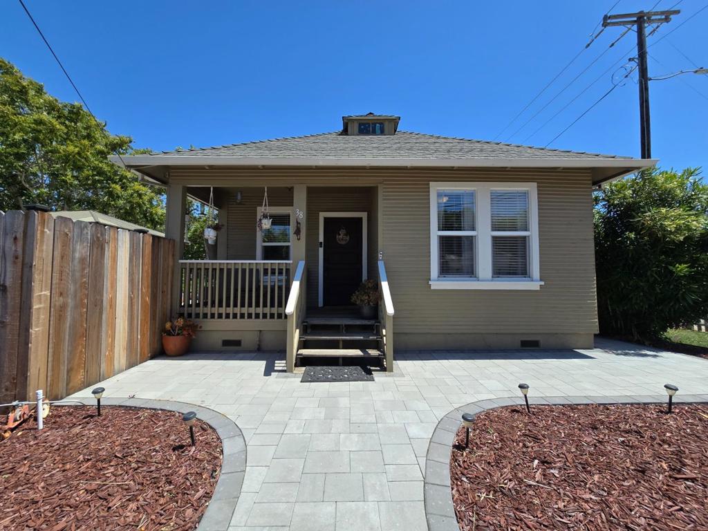 38 Monterey Street