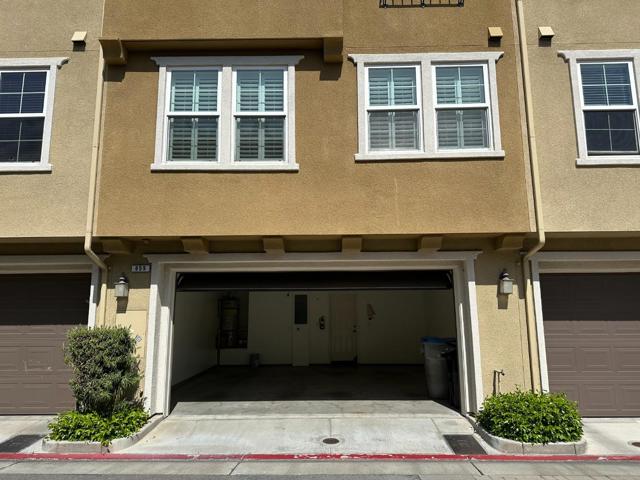 859 N King Road, San Jose CA: https://media.crmls.org/mediaz/cfdf1f16-b4ac-4033-804e-a7d814585b1e.jpg