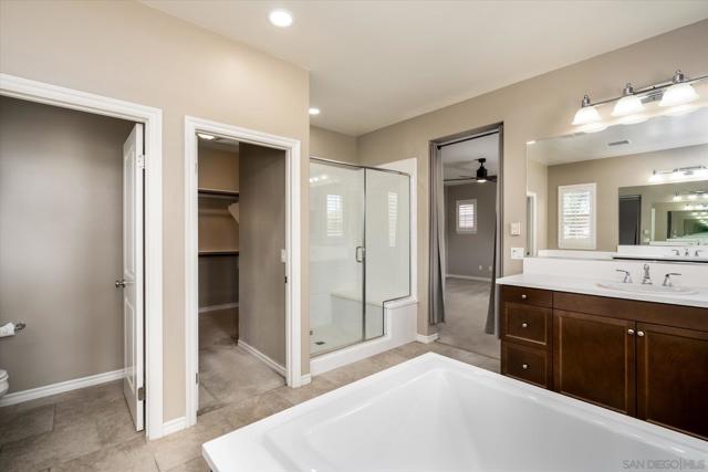 35056 Knollview Ct, Winchester CA: https://media.crmls.org/mediaz/cfdfc6ec-394c-4f50-9a33-5a222822db1b.jpg