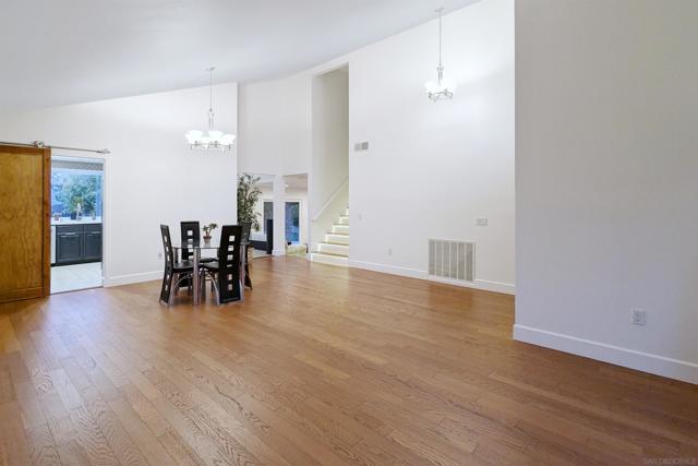 10985 Sunny Meadow St, San Diego CA: https://media.crmls.org/mediaz/cfe06ef8-5413-40ec-b657-7286c74c0042.jpg