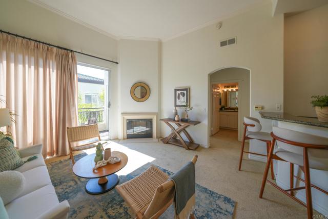 Detail Gallery Image 2 of 30 For 4175 Executive Dr #G407,  La Jolla,  CA 92037 - 2 Beds | 2 Baths