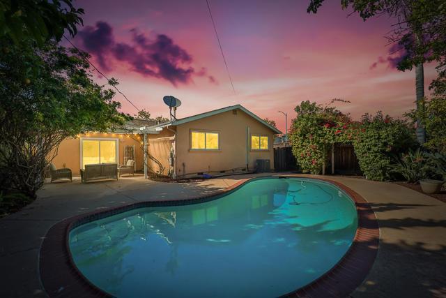 4510 Calaveras Avenue, Fremont CA: https://media.crmls.org/mediaz/cfe13640-366d-4e83-a1e3-b23557e1dfe1.jpg