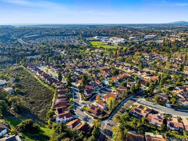 Detail Gallery Image 43 of 56 For 2655 Seacrest, Vista,  CA 92081 - 3 Beds | 2/1 Baths