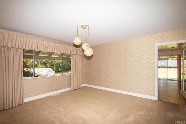 Detail Gallery Image 7 of 26 For 1124 Alta Vista Dr, Vista,  CA 92084 - 3 Beds | 2/1 Baths