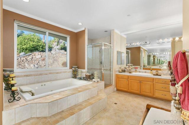1566 Plantation Way, El Cajon CA: https://media.crmls.org/mediaz/cfe36621-f218-437f-96e7-0eaa2bd630c8.jpg