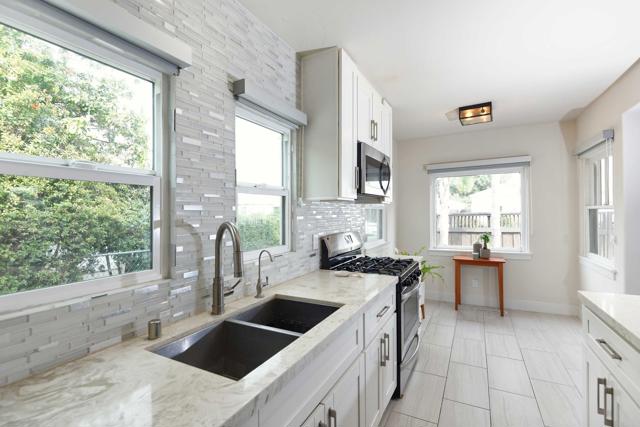 Detail Gallery Image 6 of 27 For 4638 60th St, San Diego,  CA 92115 - 3 Beds | 2 Baths