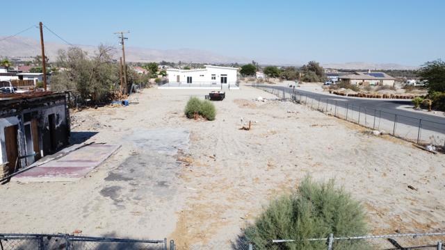 16830 Via Corto, Desert Hot Springs CA: https://media.crmls.org/mediaz/cfe5b262-77aa-43f4-baa6-95e7357c5e32.jpg