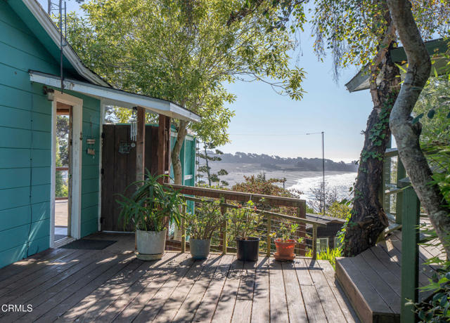 Detail Gallery Image 8 of 27 For 38882 Honey Run Ln, Gualala,  CA 95445 - 1 Beds | 1 Baths